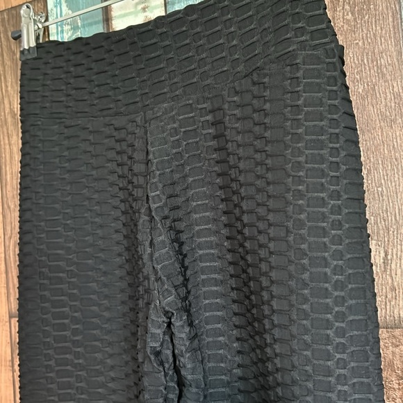 Small black stretchy tick tok leggings - Picture 4 of 11